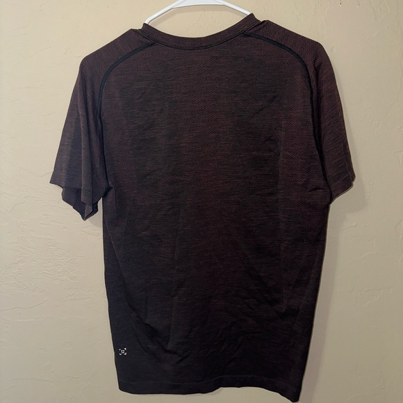 Lululemon Lot of 3 T Shirts - Picture 4 of 14